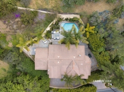 1930 Benedict Canyon Dr